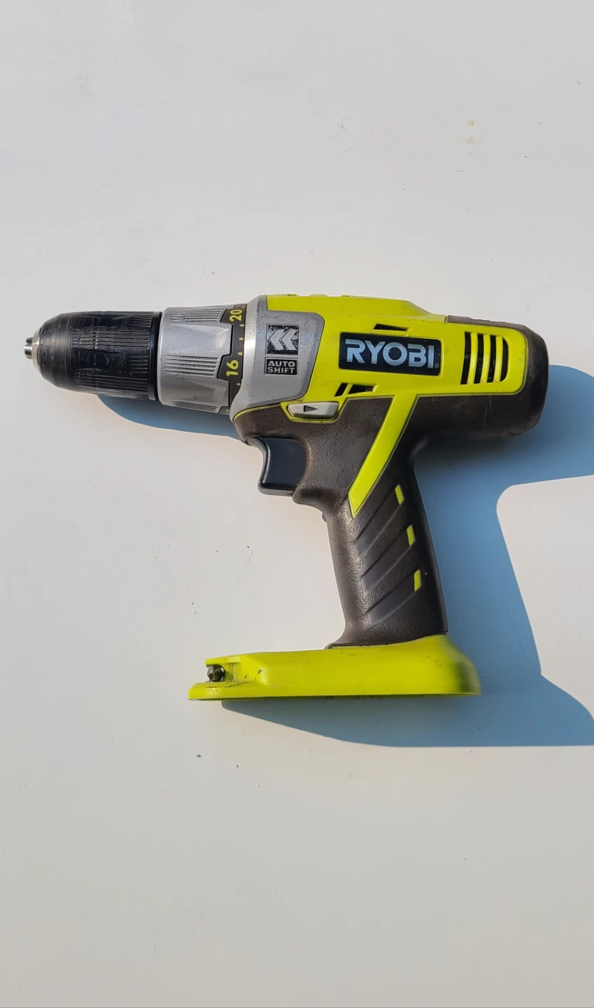 RYOBI 18V Cordless Drill, 3 Batteries, Charger & Case