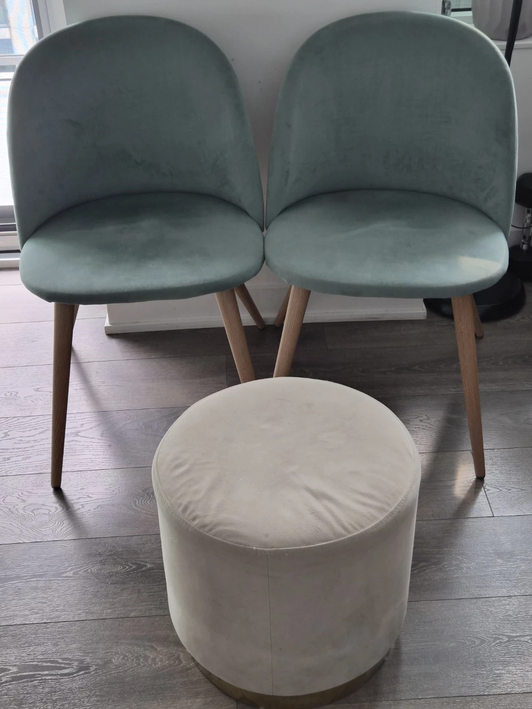 Velvet fabric Chair and ottoman