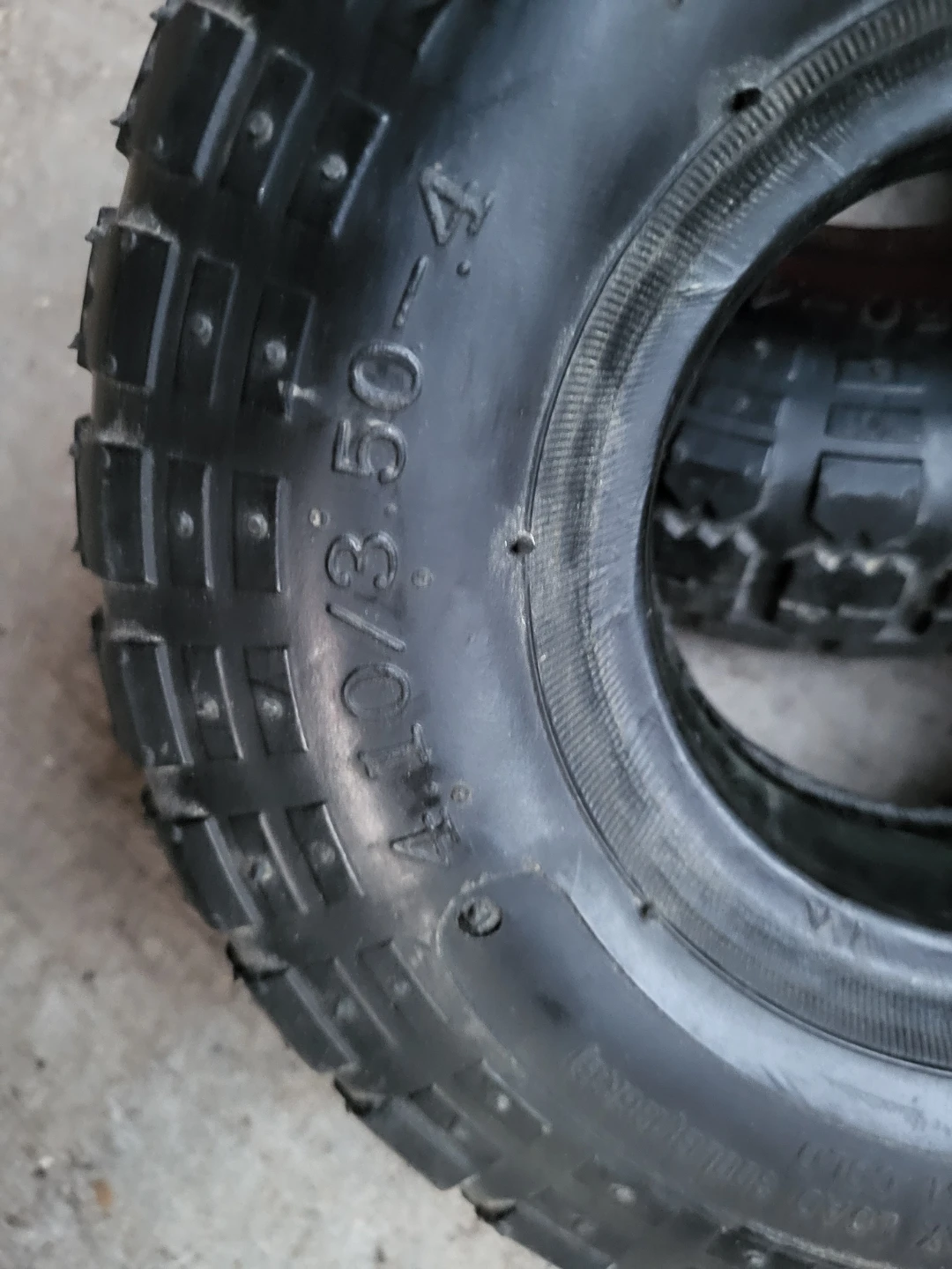 2 x Wheelbarrow Tires 4.10/3.50-4 - photo 2
