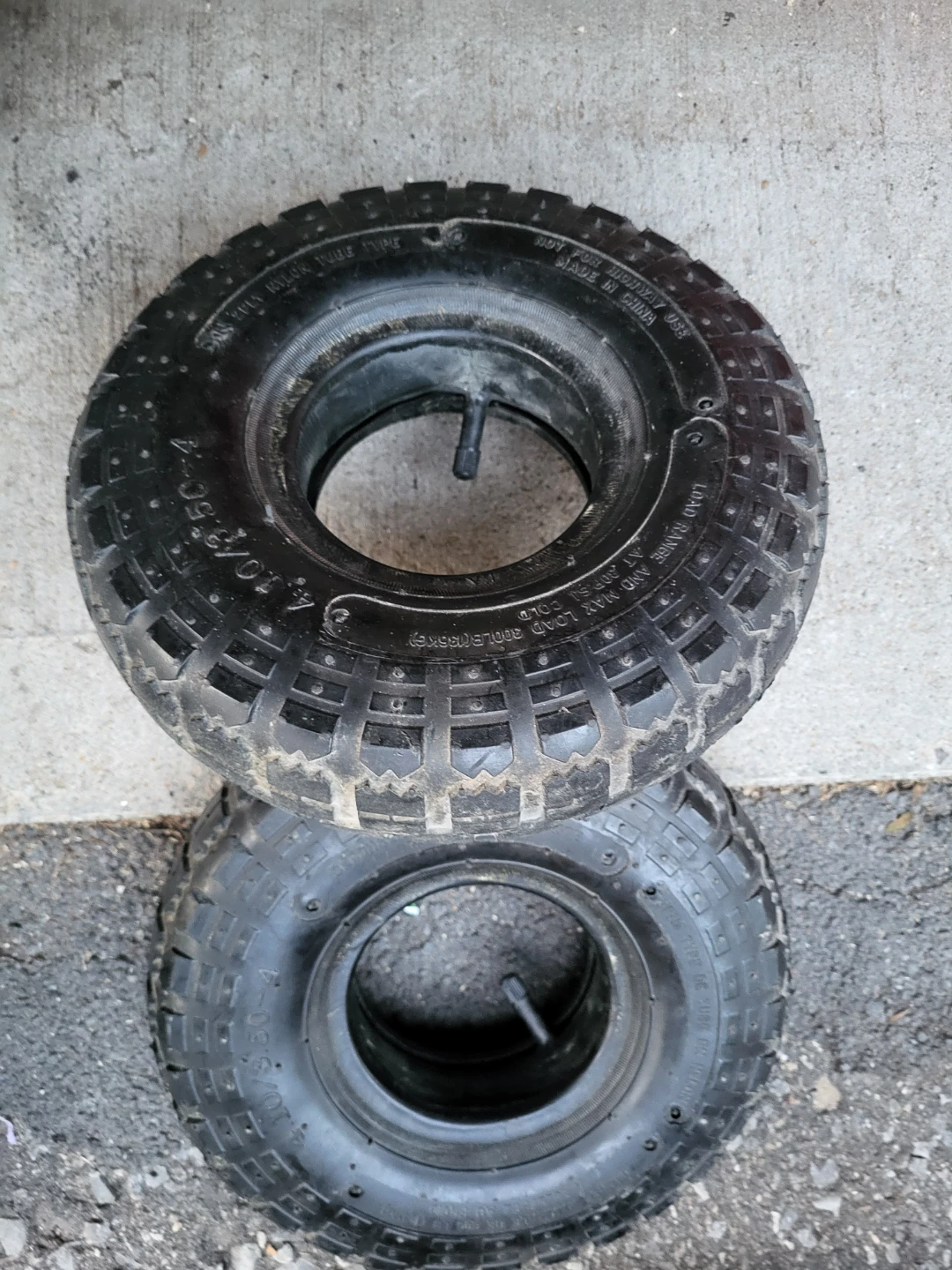 2 x Wheelbarrow Tires 4.10/3.50-4 - photo 3