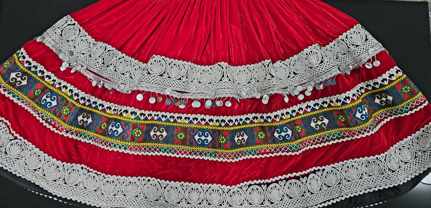 Red Afghan Traditional Dress. - photo 2