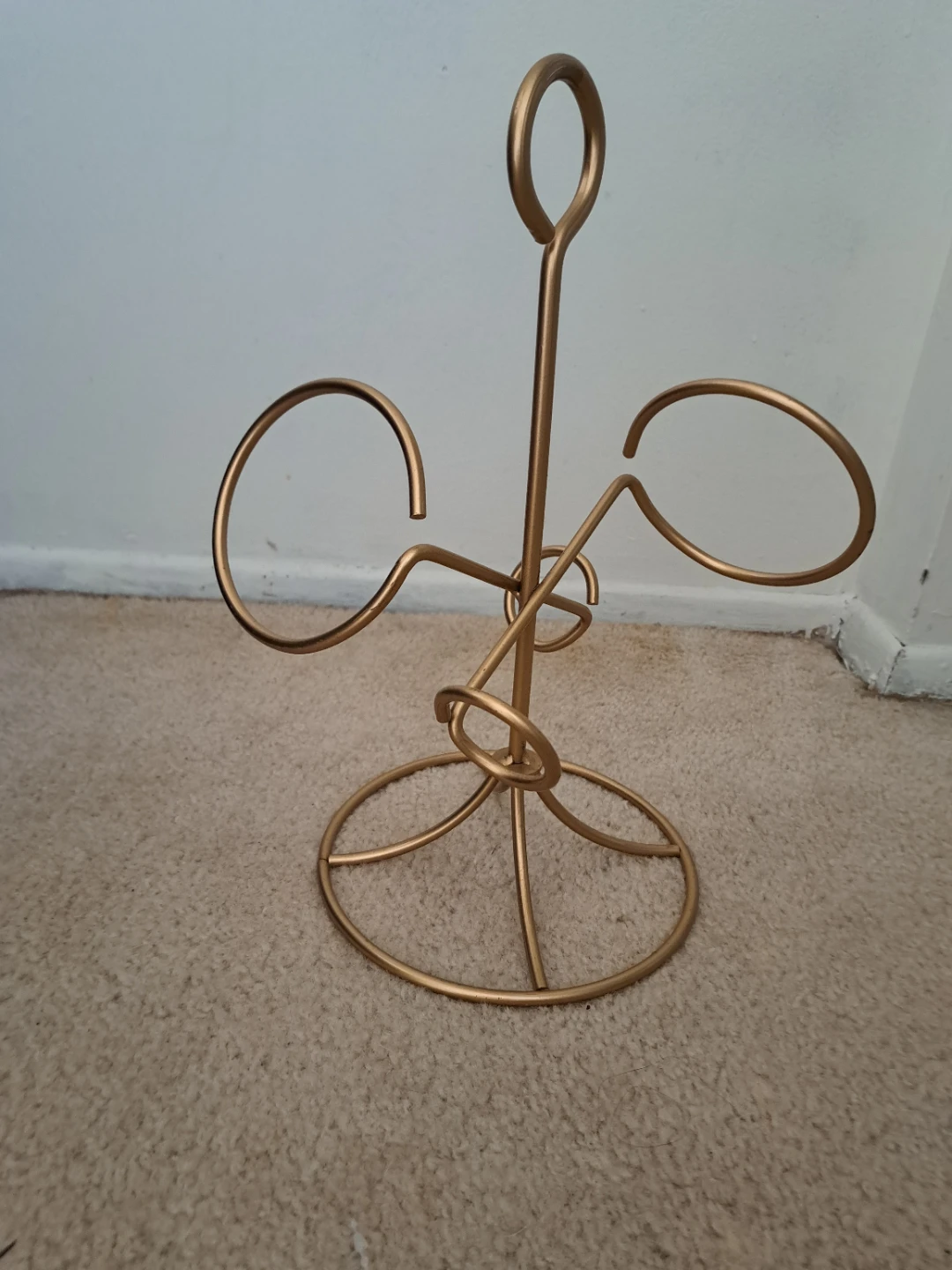 Gold Metal wine holder