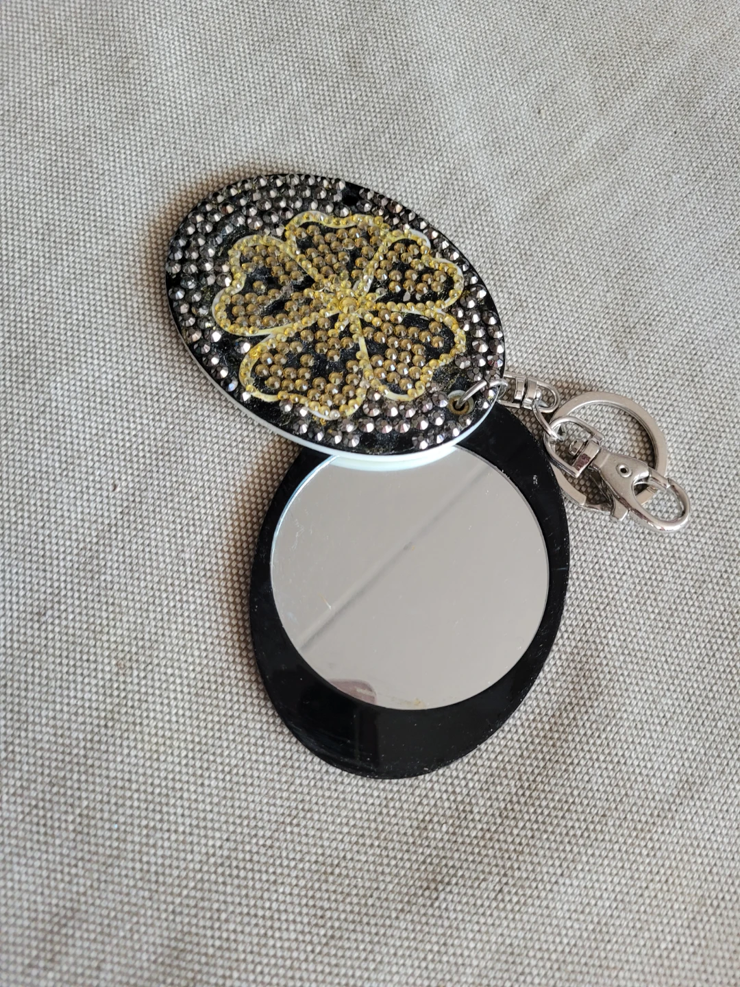 Oval Rhinestone Flower Keychain Mirror