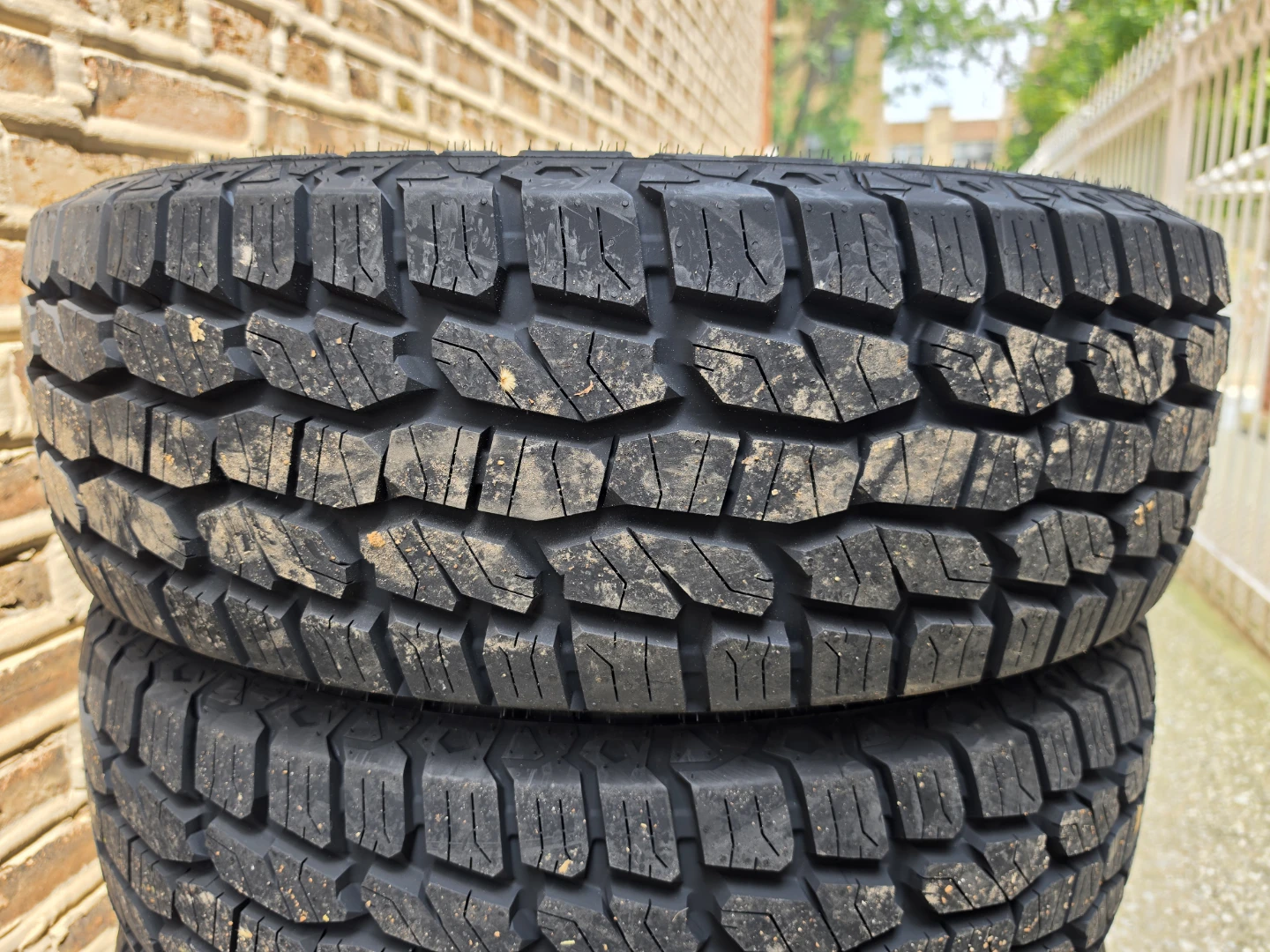 New 245/70/17 Atlas a/t all terrain tires - photo 3