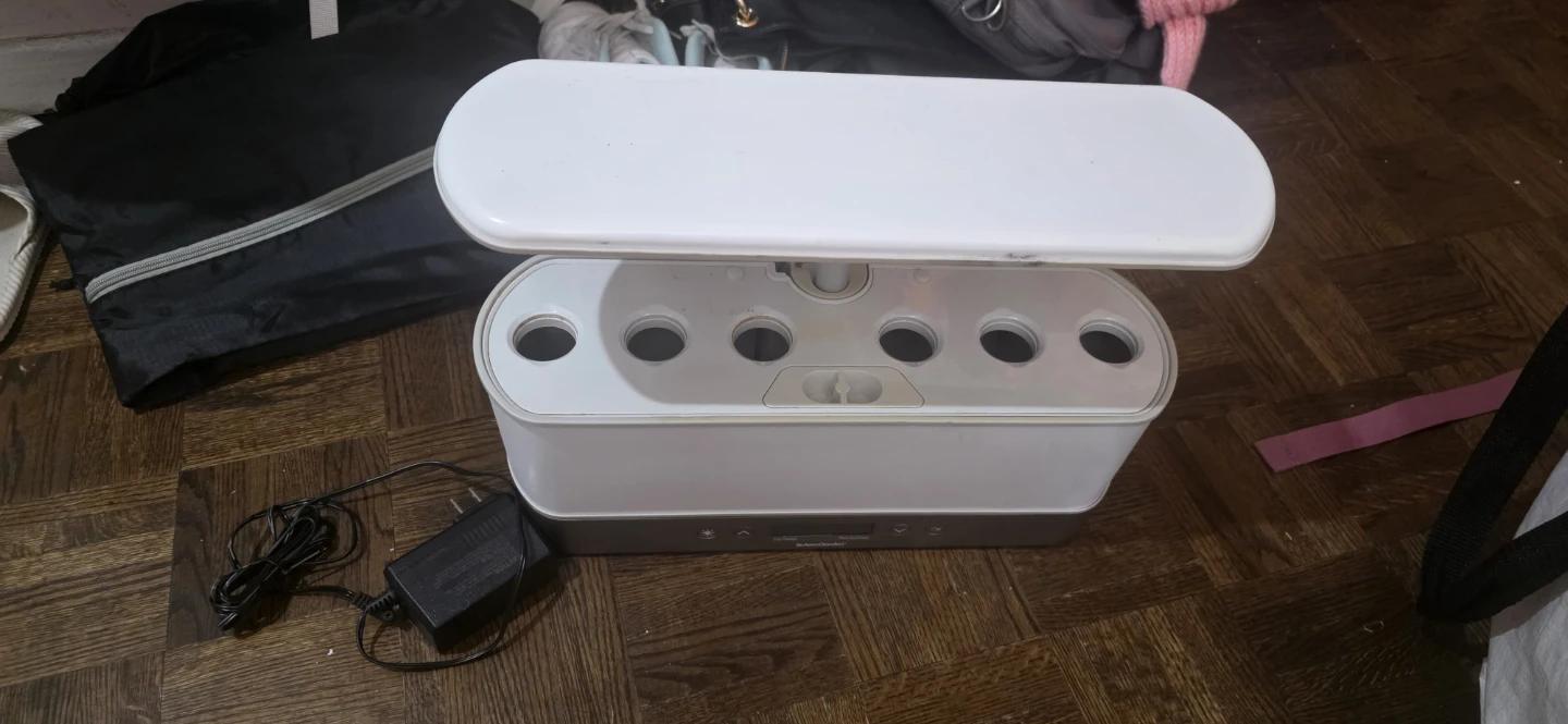 AeroGarden Slim Elite Indoor Garden System - photo 2