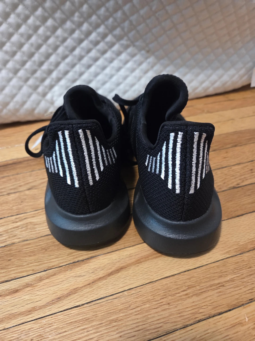 Swift run 1.0 adidias women runners - photo 3