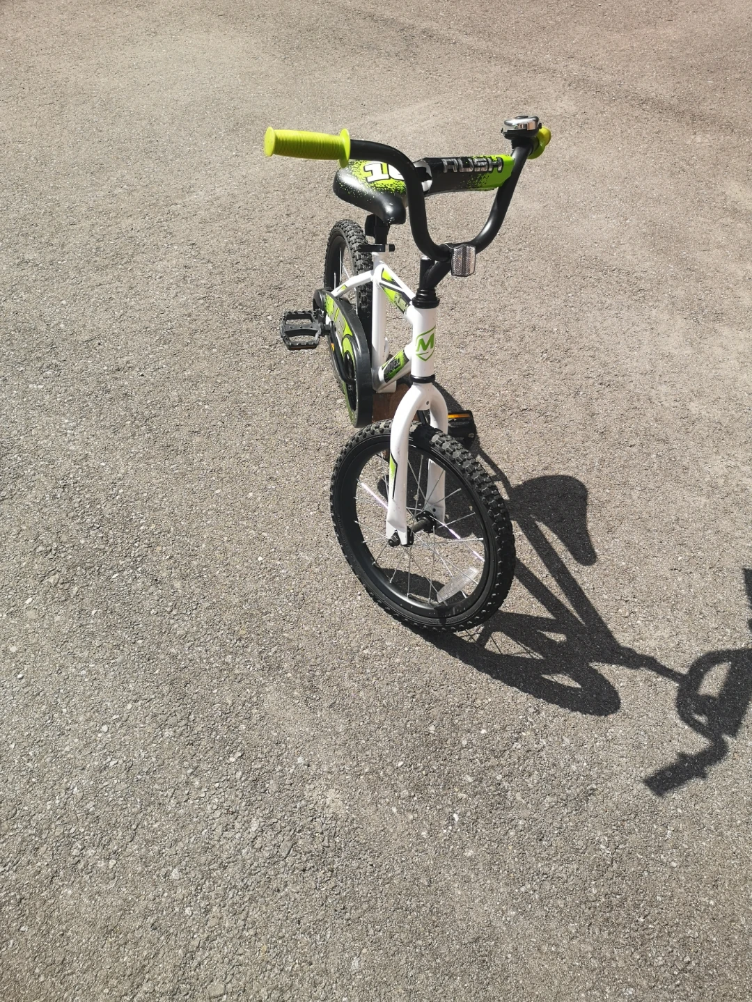 WANT GONE ASAP - Kids Movelo Rush 16-Inch Bike - White/Green - photo 5