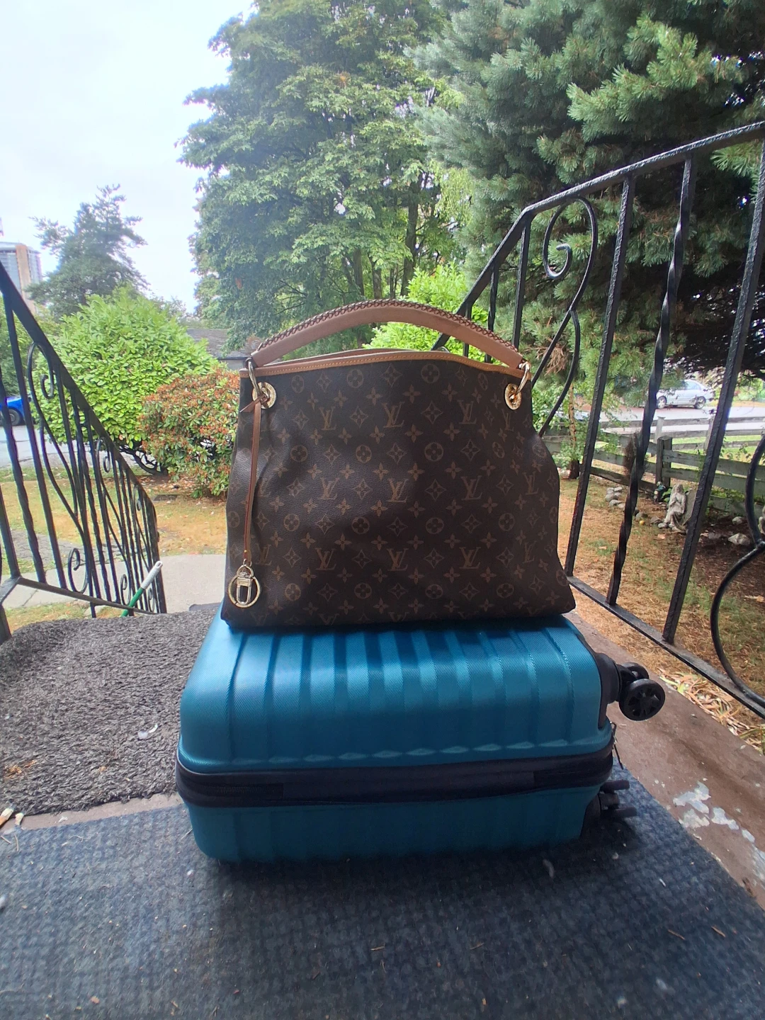Louis Vuitton Monogram Tote Bag