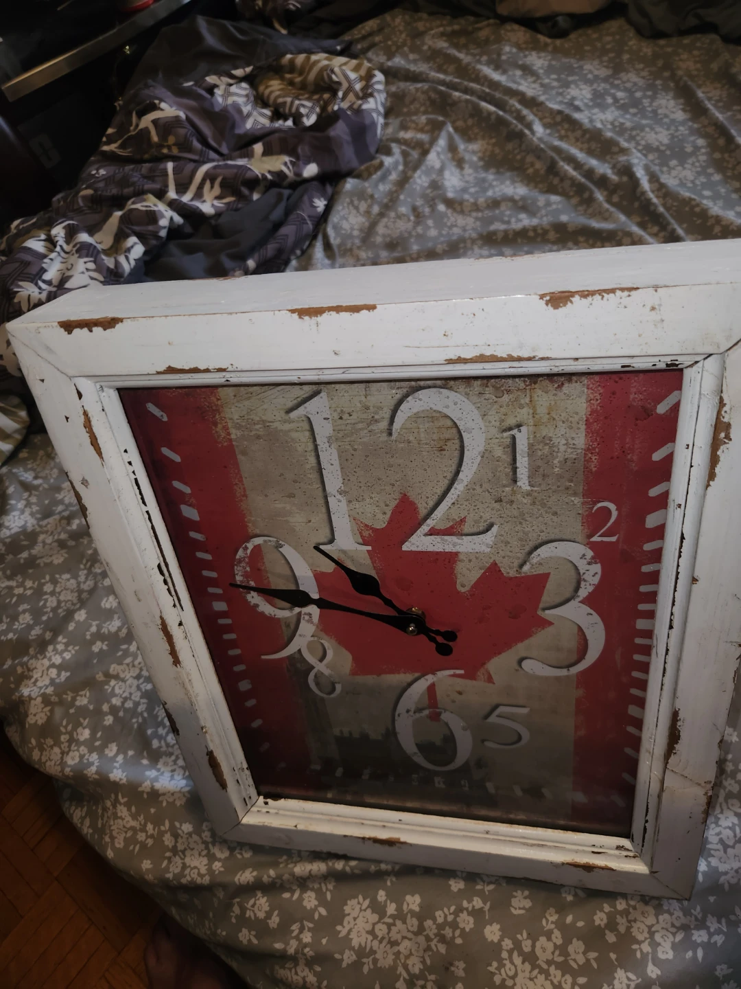 Canadian Flag Wall Clock - photo 2
