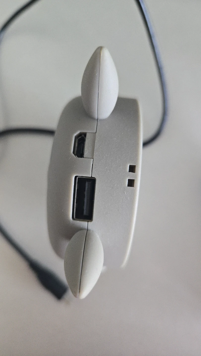 Portable chargers for free (cable incl) - photo 2