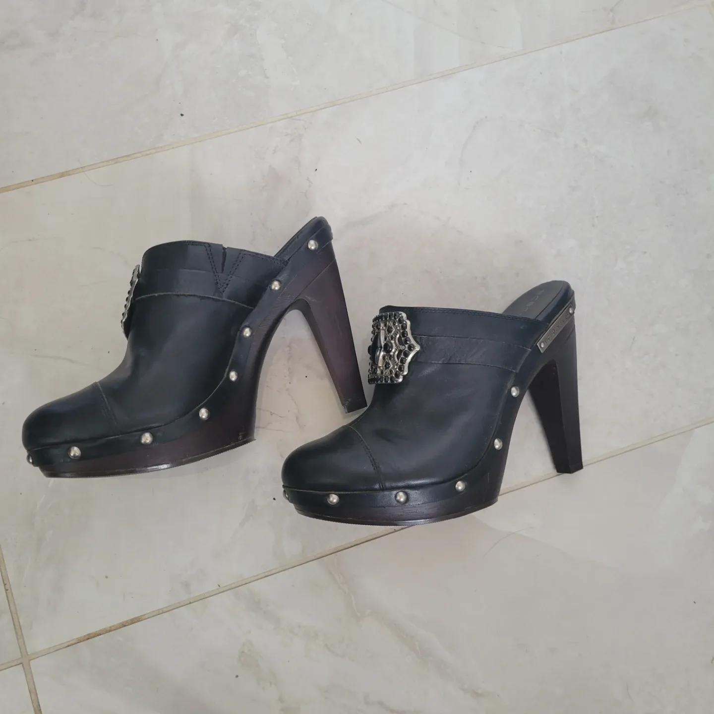 BCBGGeneration Black Mules - Size 6.5 - photo 2