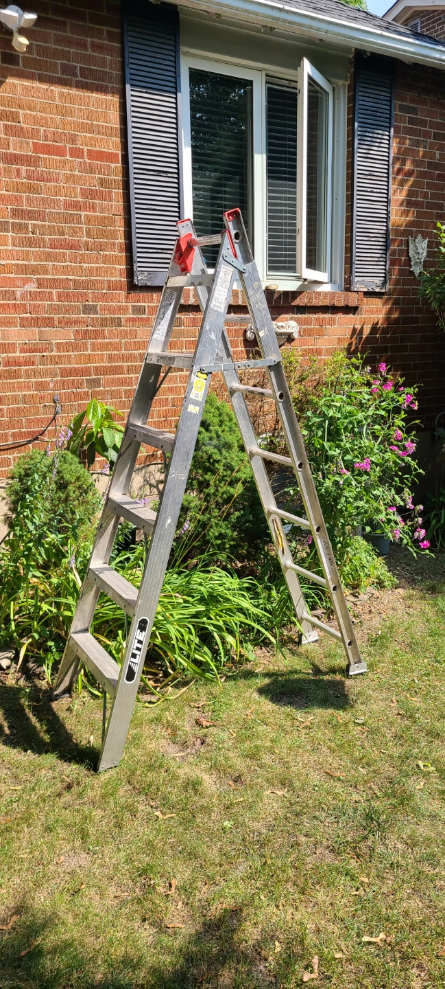 LITE 7" - 11" Aluminum Combination Extension Ladder - photo 3