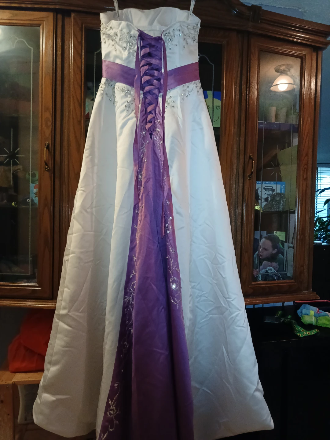 White Strapless Wedding Dress - photo 4