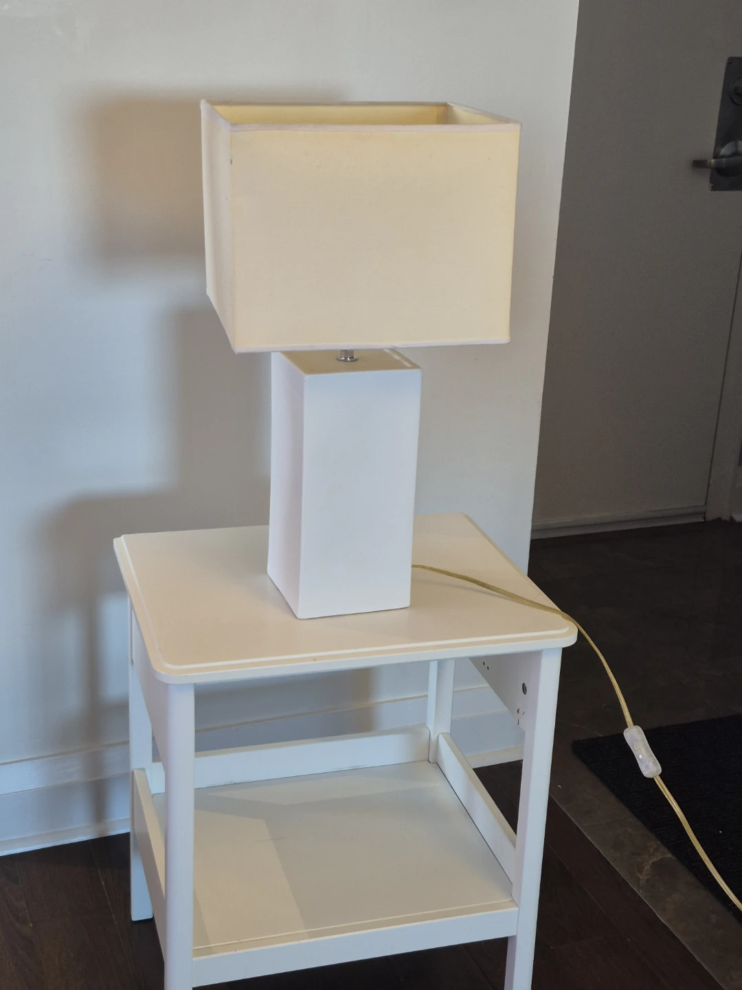 Night Table/Side Table with Table Lamp