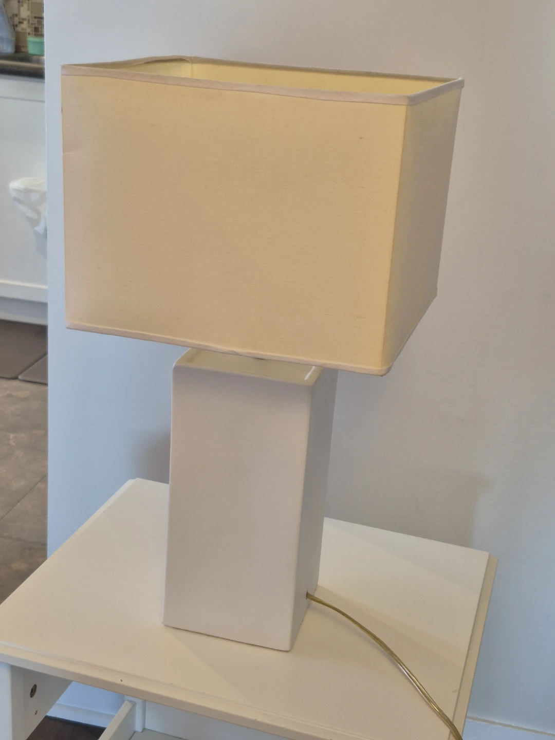 Night Table/Side Table with Table Lamp - photo 3