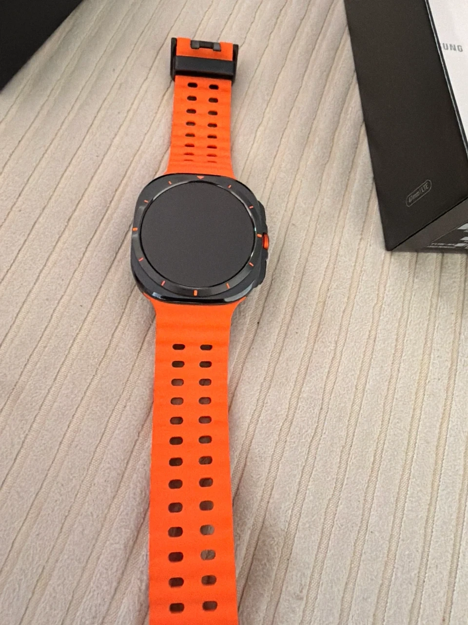 Samsung Galaxy Watch Ultra Orange