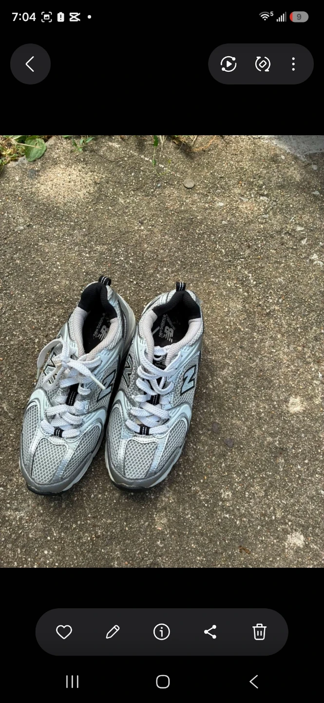 New Balance 530 Sneakers
