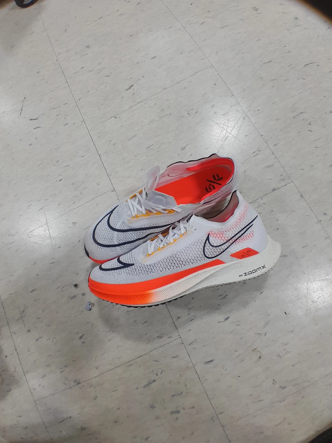 Nike ZoomX Running Shoes Men's Size 10