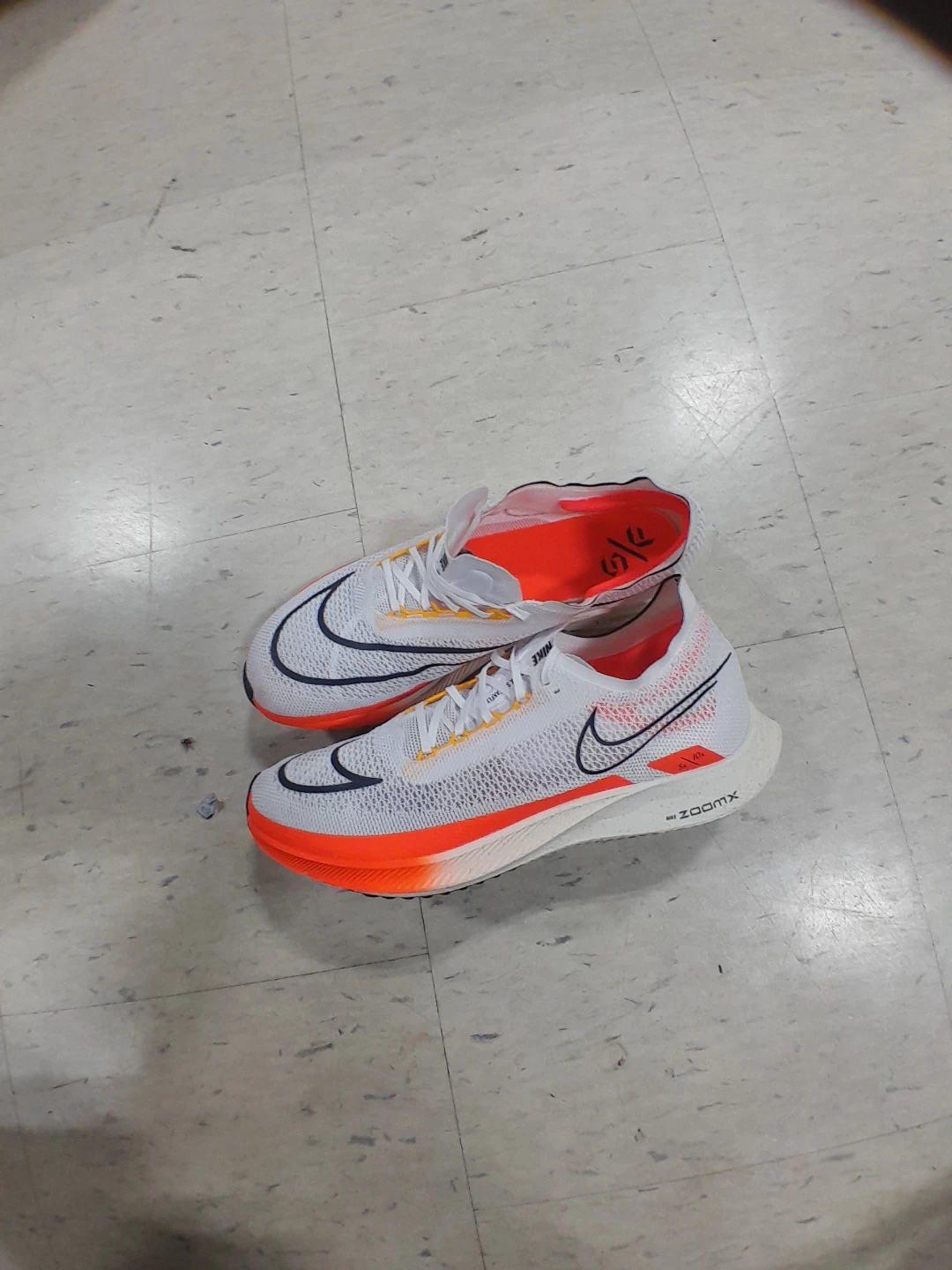 Nike ZoomX Running Shoes Men's Size 10 - photo 2