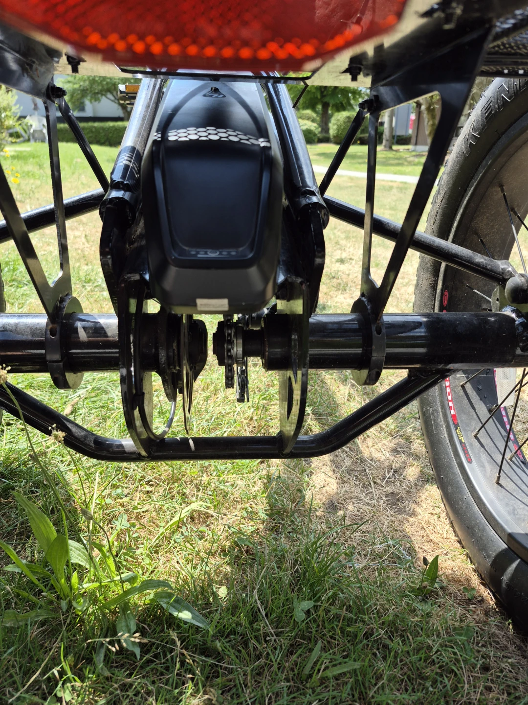 Black Electric Fat Tire Trike with Basket - photo 2
