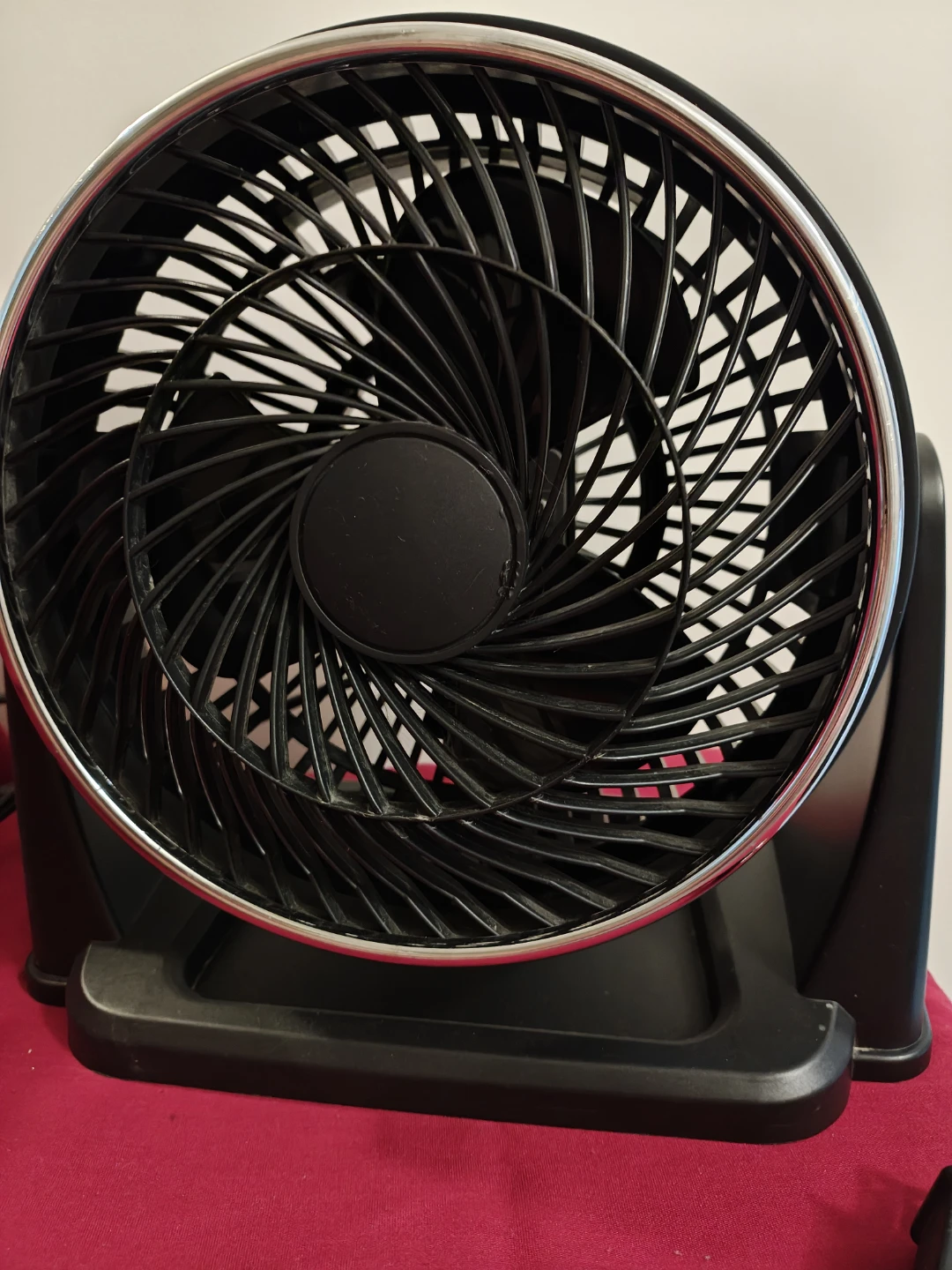 Black Desk Fan 9-inch