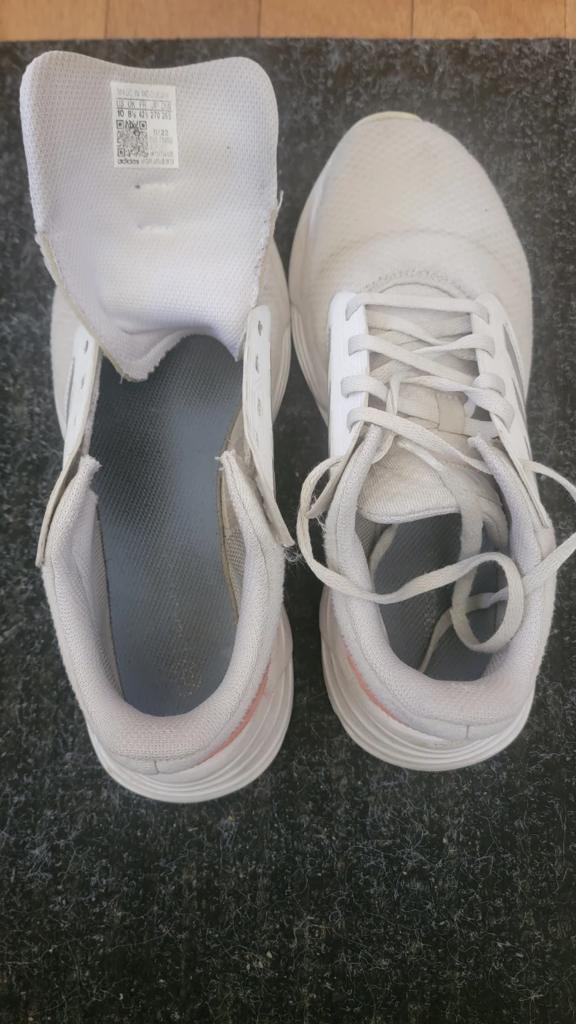 Adidas Women's Running Shoes Size 10 - photo 3