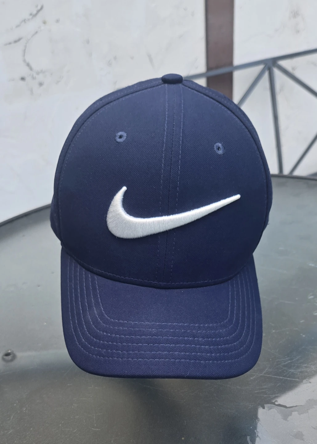 NIKE Fitted Cap/Hat.  Medium/Large. Navy Blue.