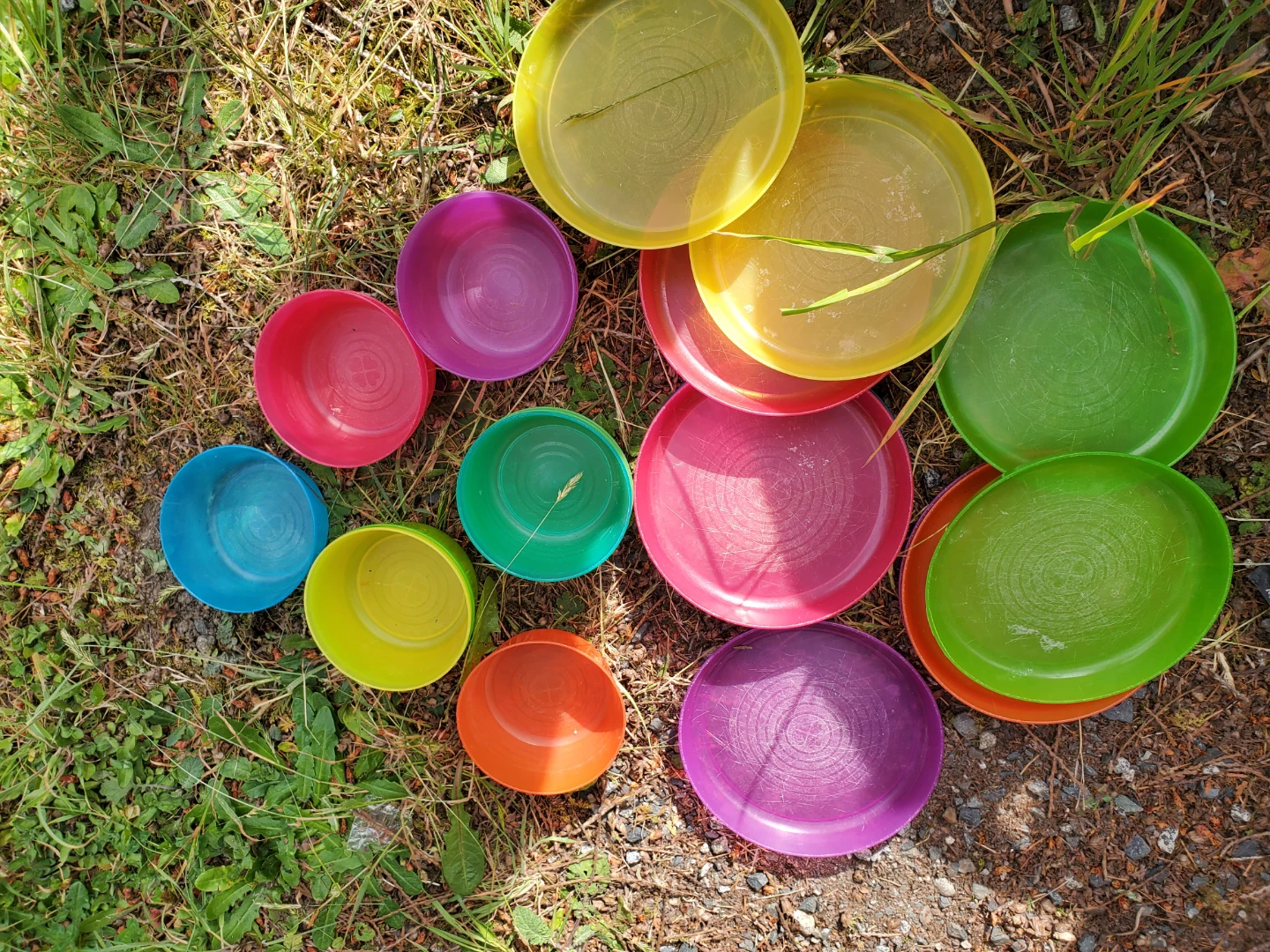 Plastic Plates/Bowls - photo 3