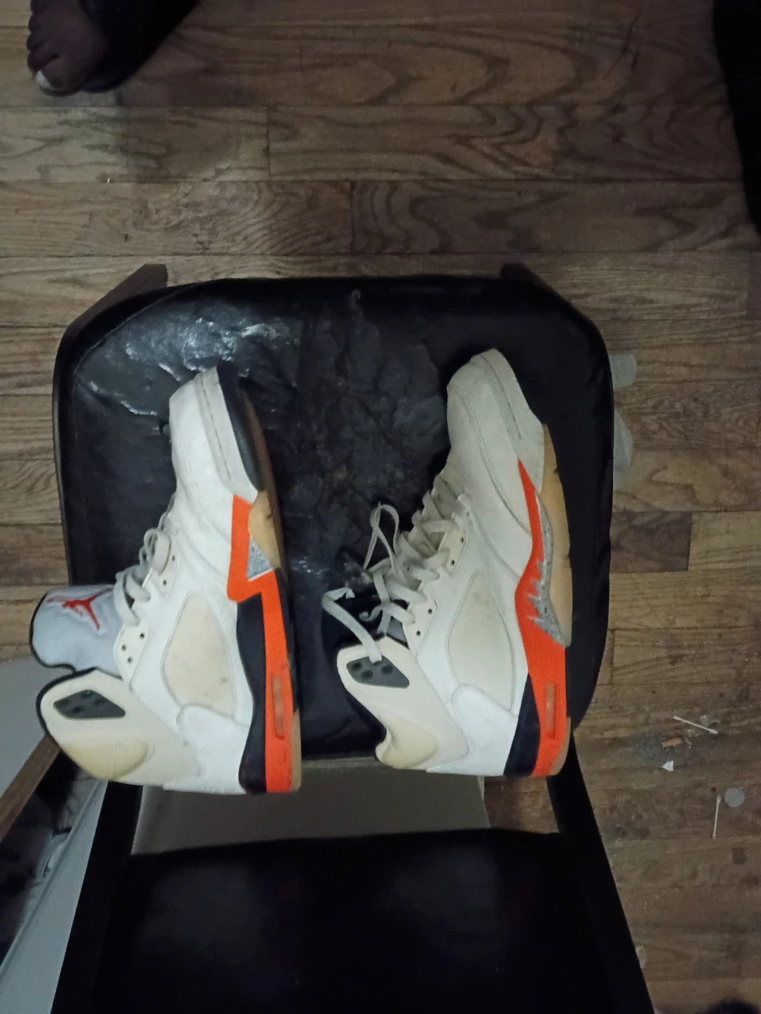Air Jordan 5 Retro SE white orange and grey - photo 3