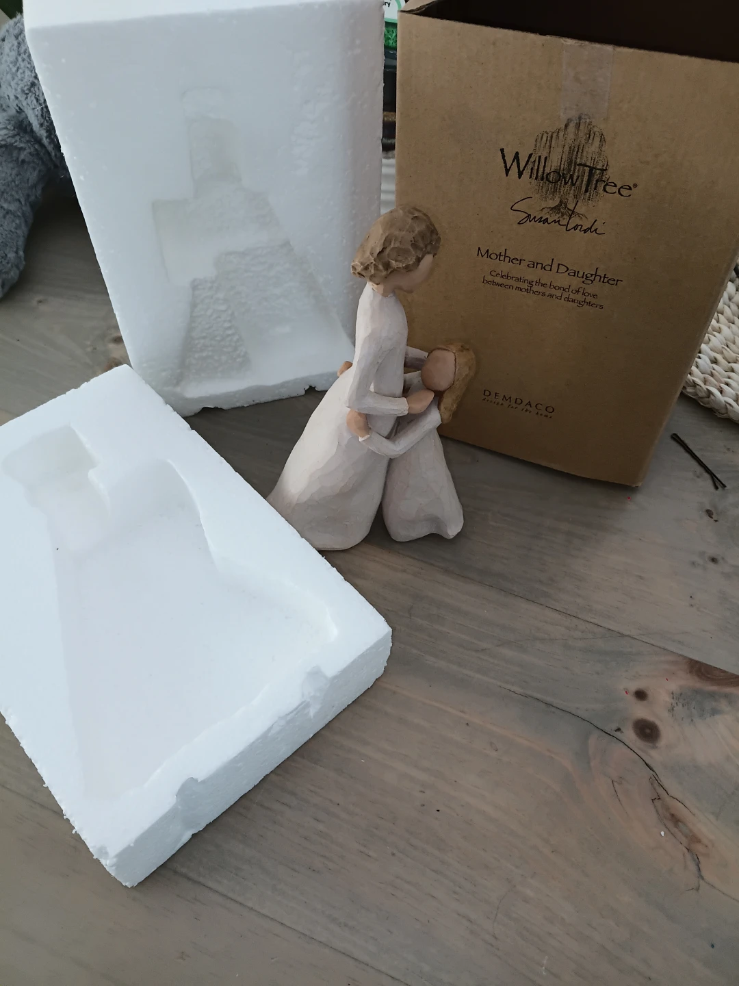 Willow Tree Mother and Daughter Figurine - photo 2