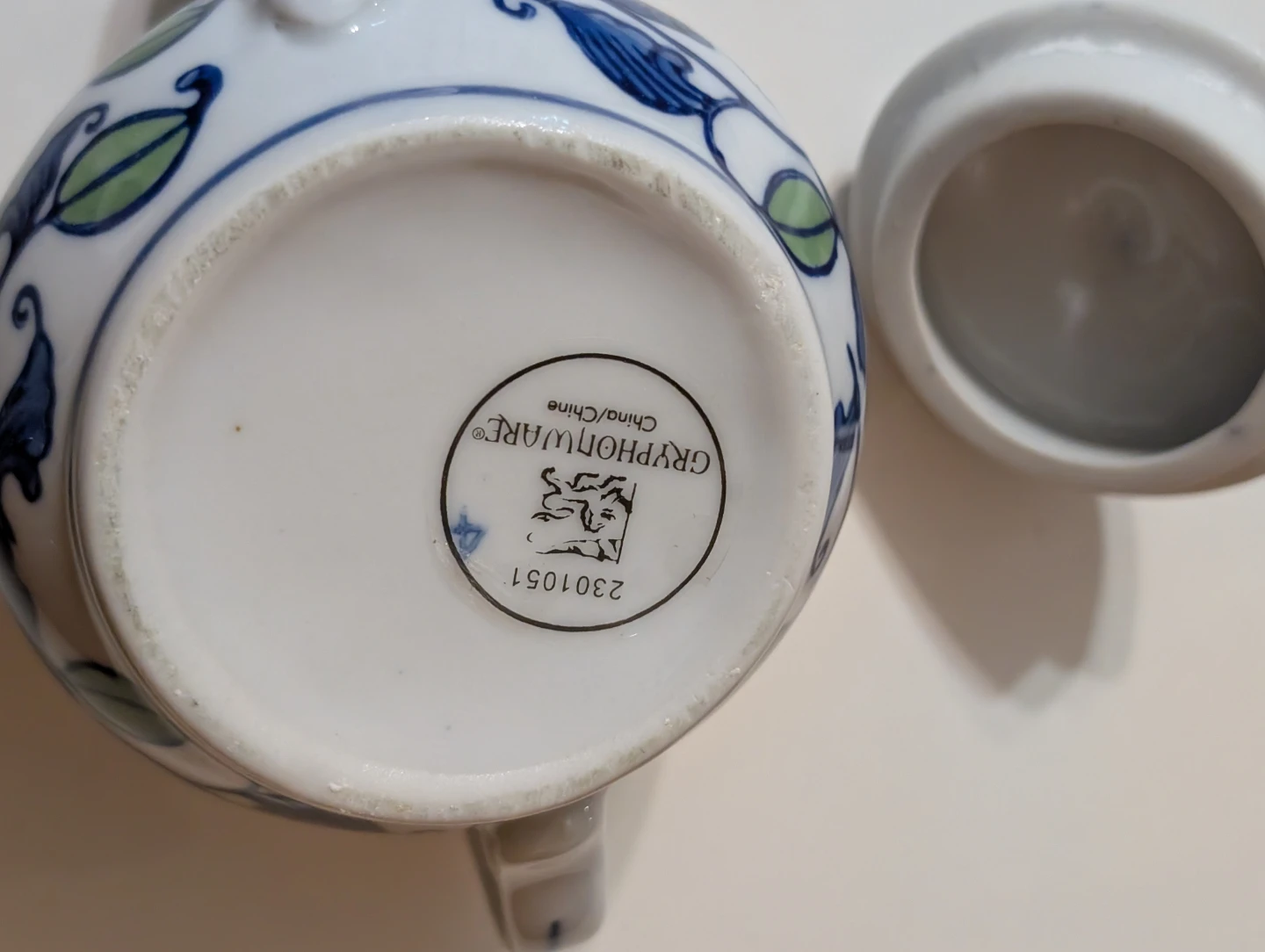 Gryphonware Floral Sugar Bowl with Lid - photo 4