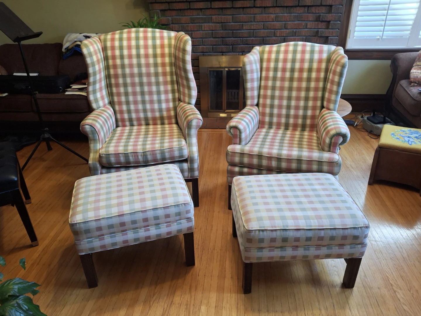 2 Wingback Armchair with Plaid Fabric and 2 Matching Ottomans