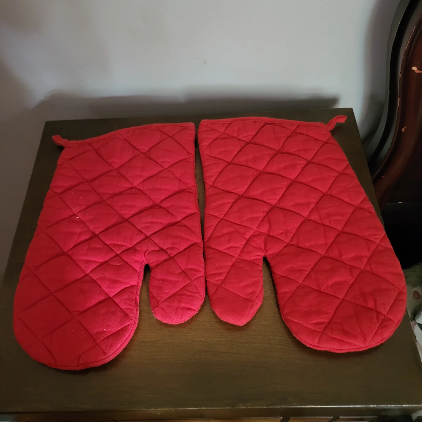 Toronto Fire Services Oven Mitts - Red - photo 2