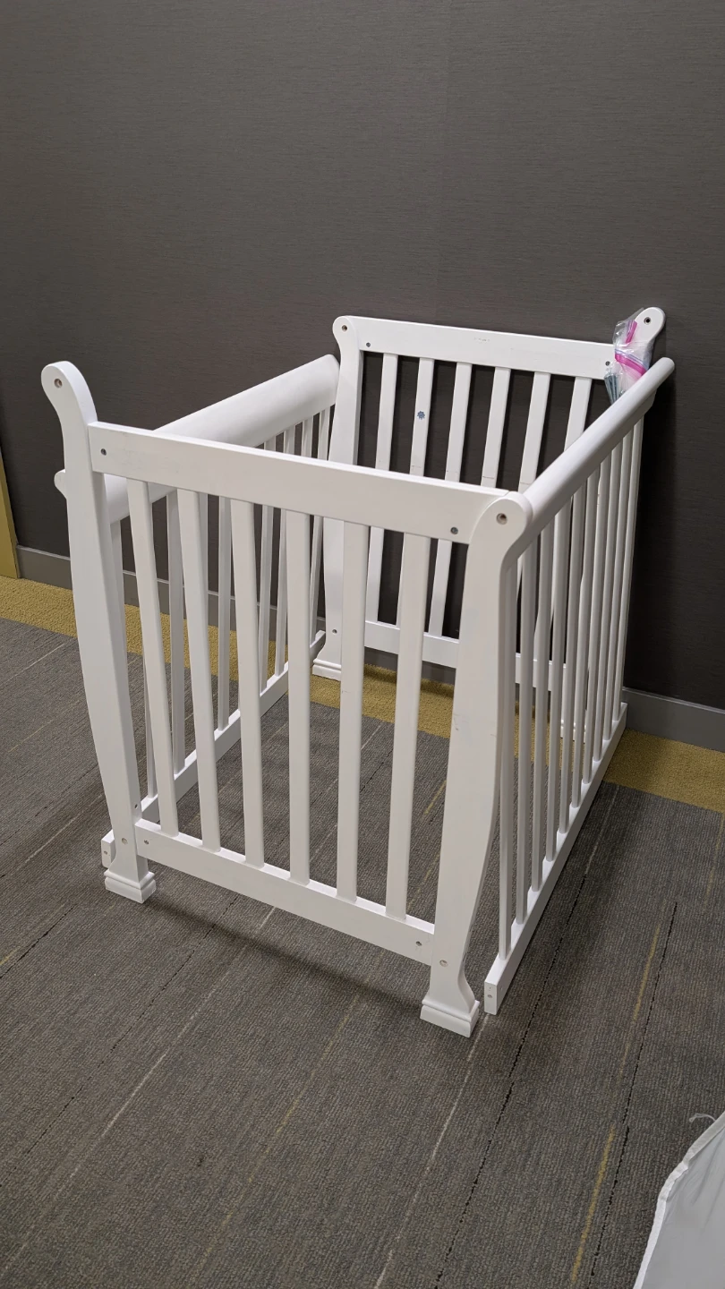 DaVinci Kalani 4-in-1 Mini Convertible Crib (White)