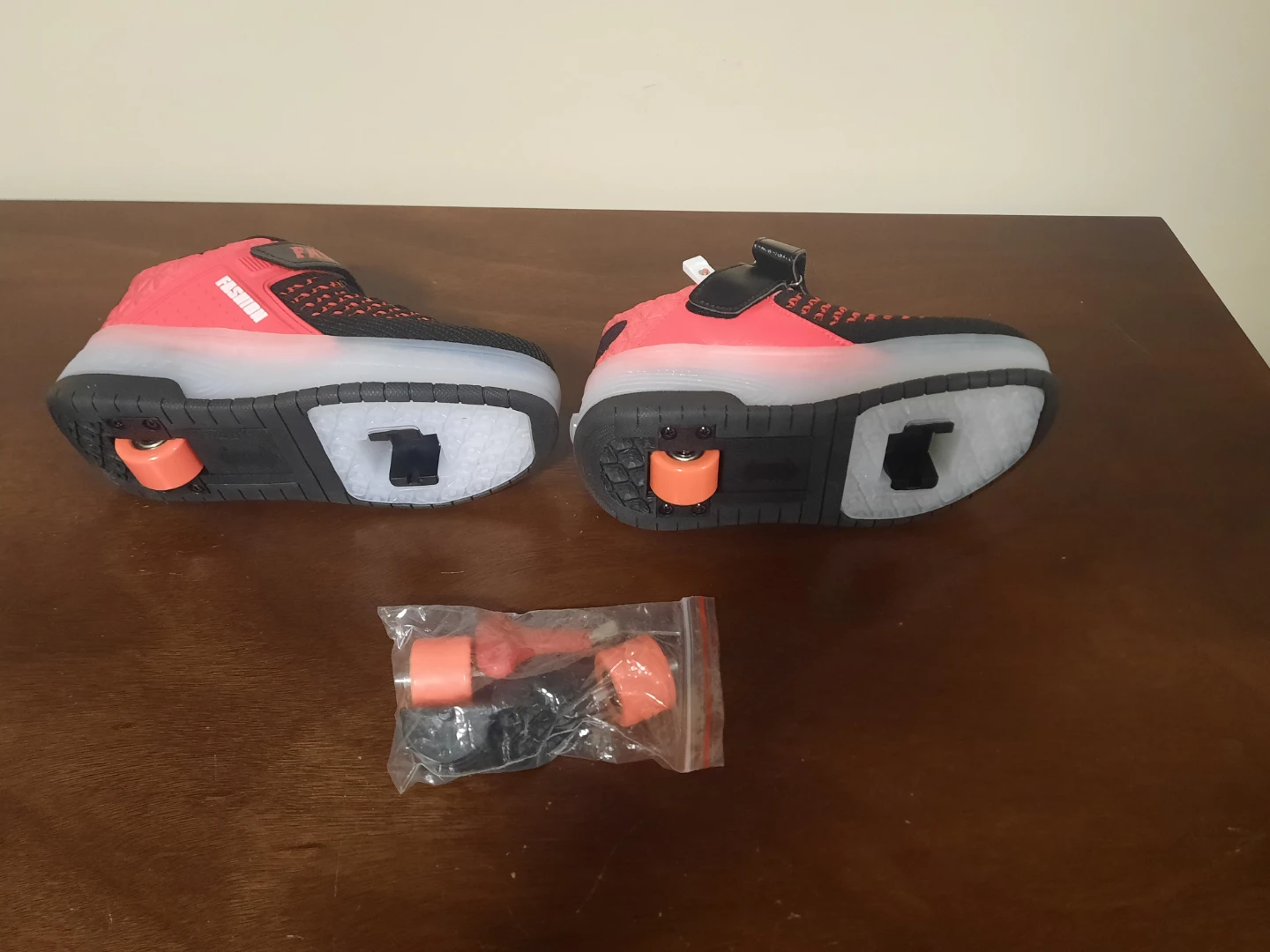 Roller Shoes with Wheels and lights. USB - photo 3