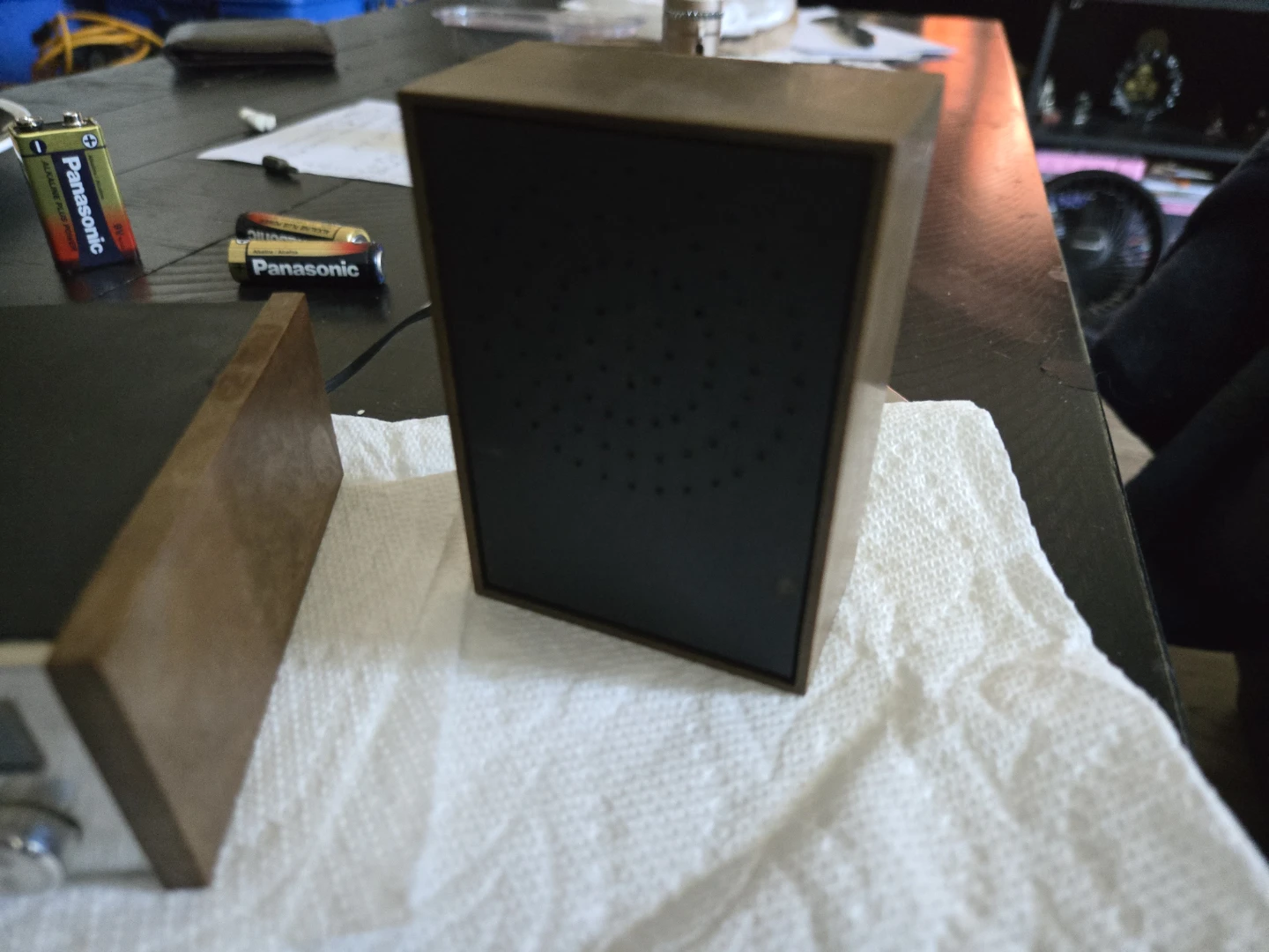 Solid State AM Receiver with Speakers - photo 3