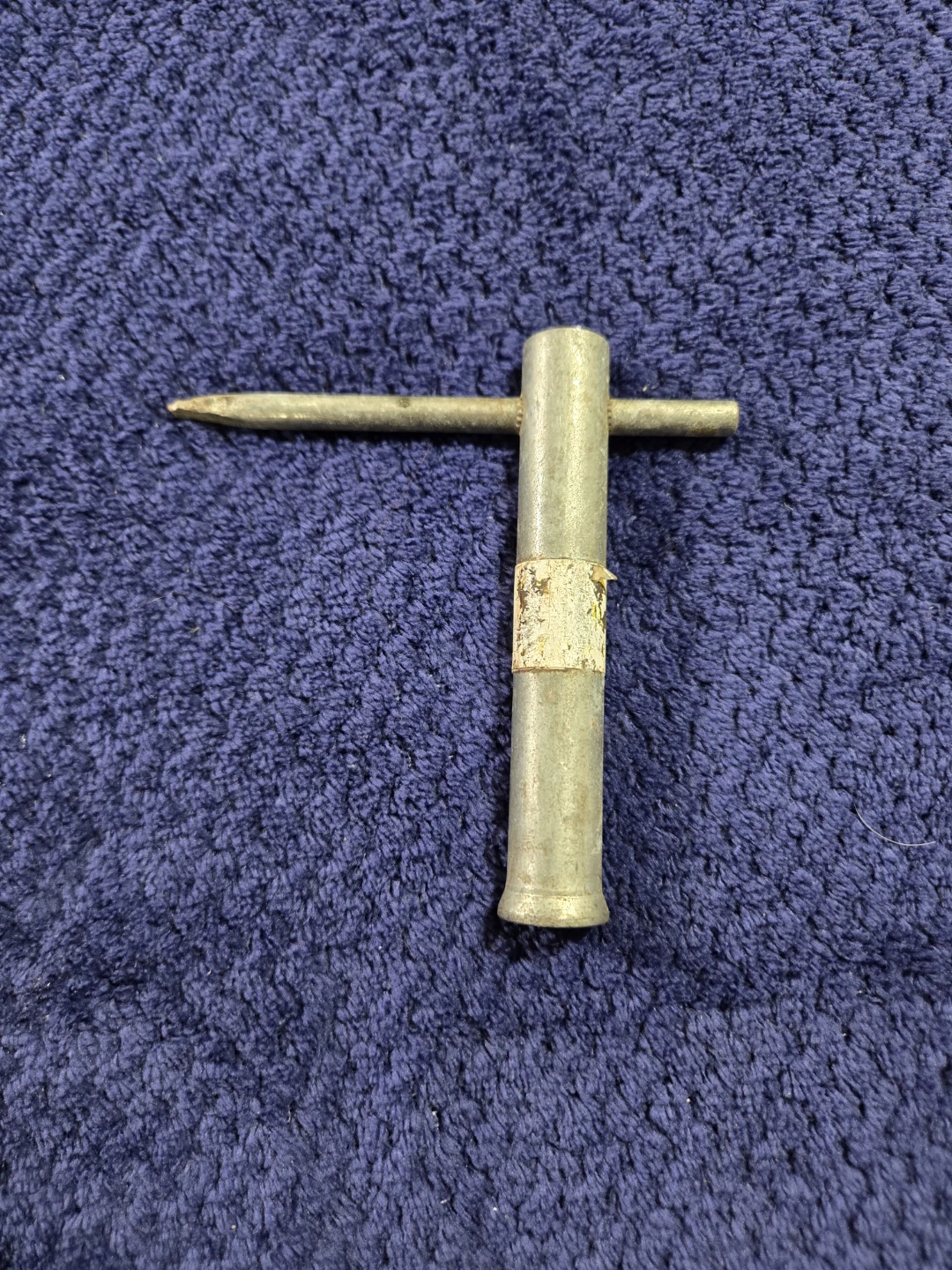 Vintage Hubcap T-Handle Tool
