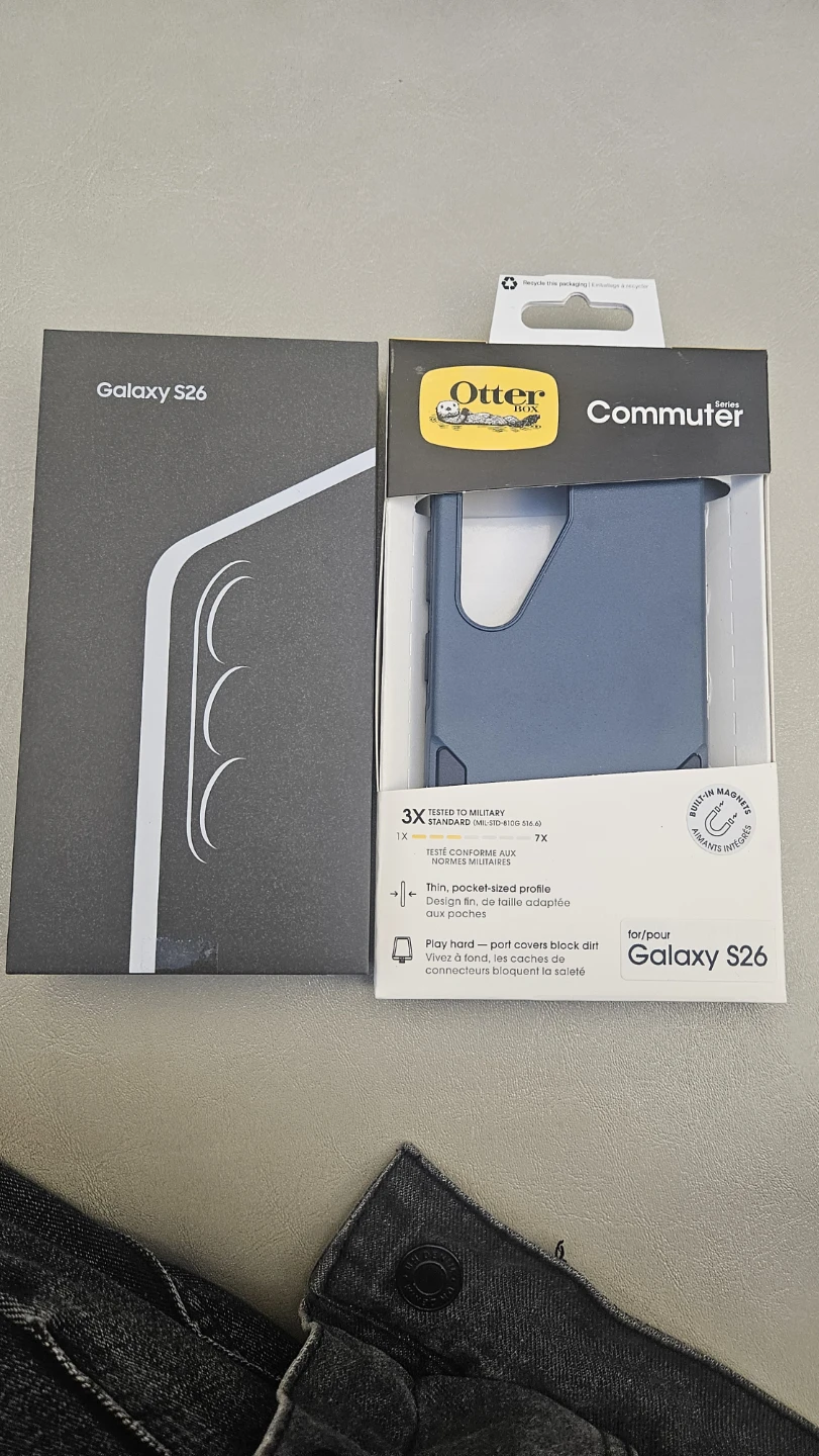 Samsung S26 With Otterbox Case