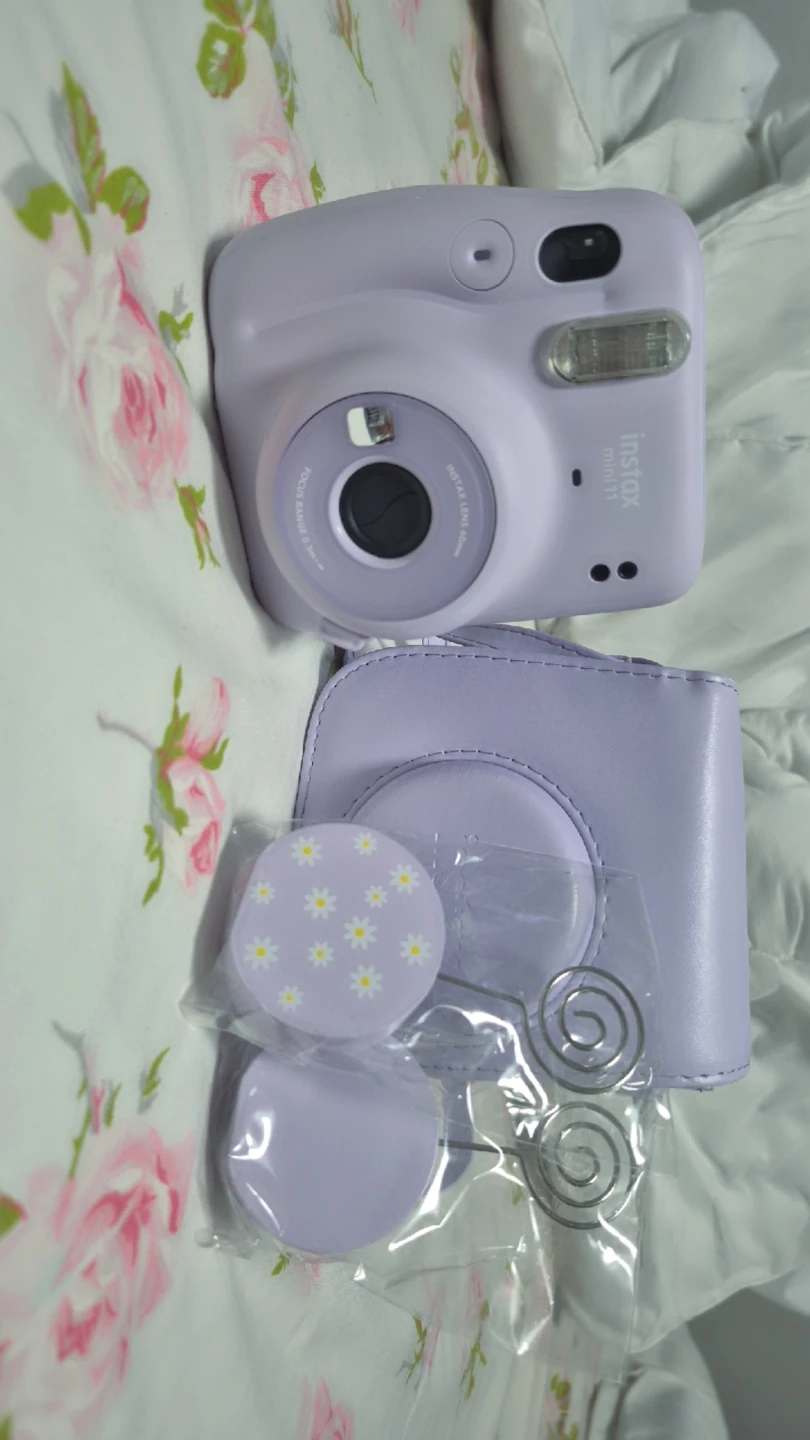 Fujifilm Instax Mini 11 Camera Gift Set - Lavender