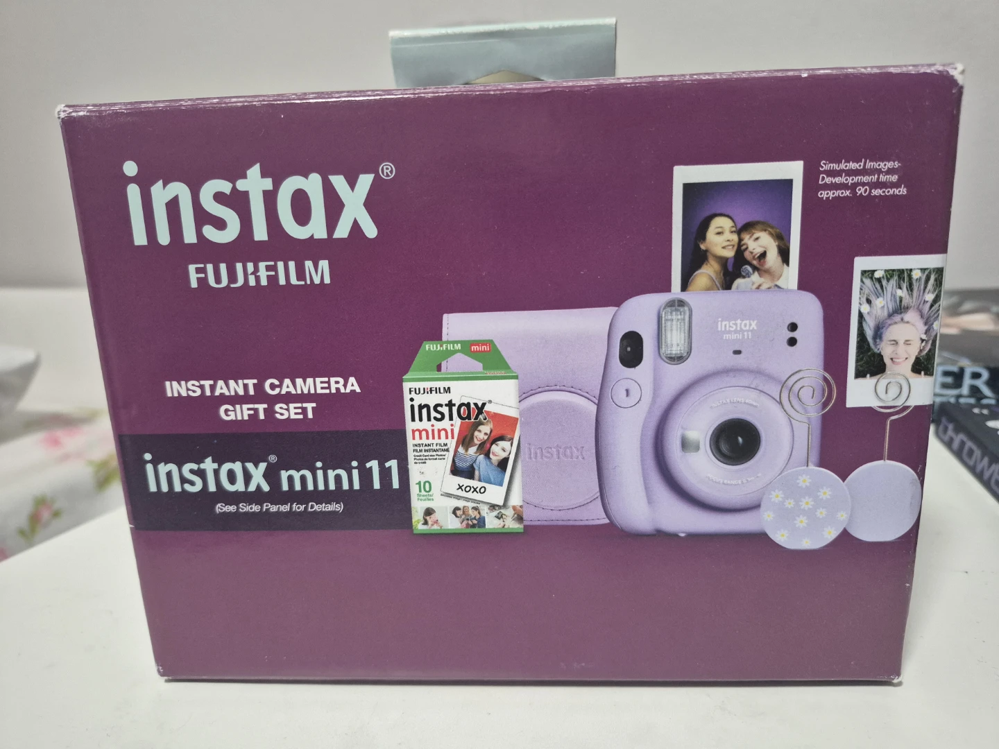 Fujifilm Instax Mini 11 Camera Gift Set - Lavender - photo 2