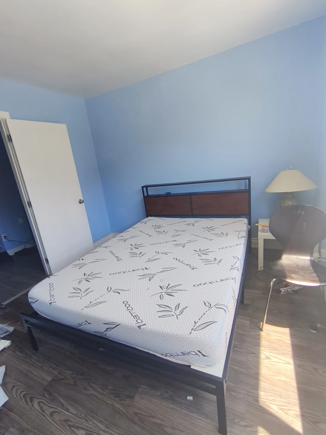 Queen Size  Mattress – Like New!