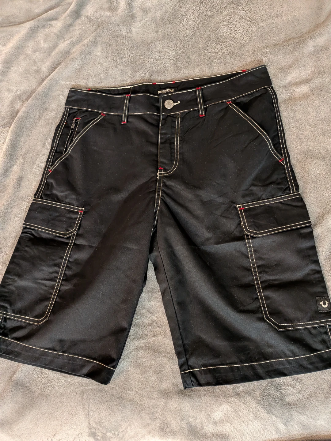 True Religion Black Cargo Shorts Size 32 - photo 3