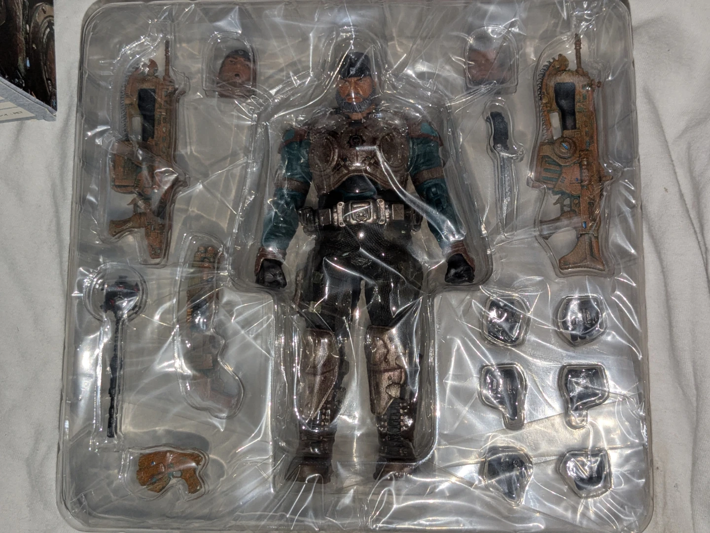 Gears 5 Marcus Fenix Vintage Armor Storm Collectibles Figure - photo 4