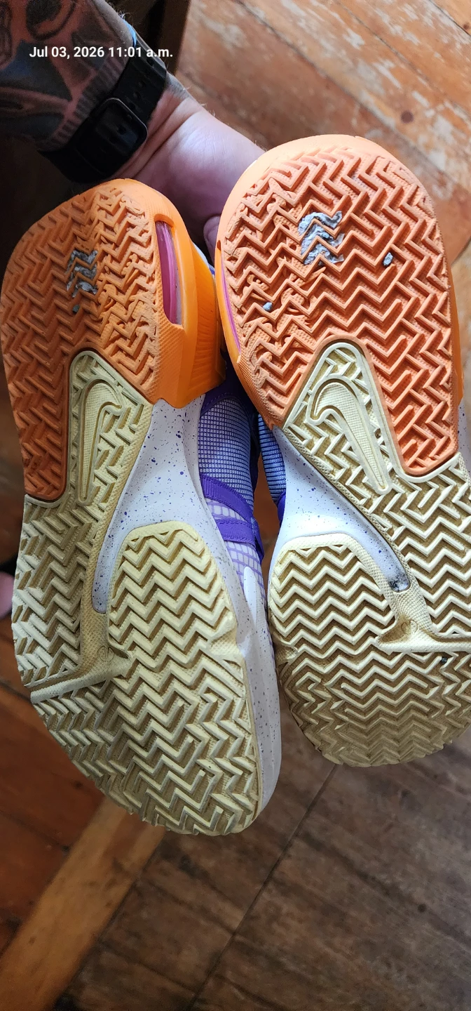 Nike LeBron Witness 7 basketball - photo 3