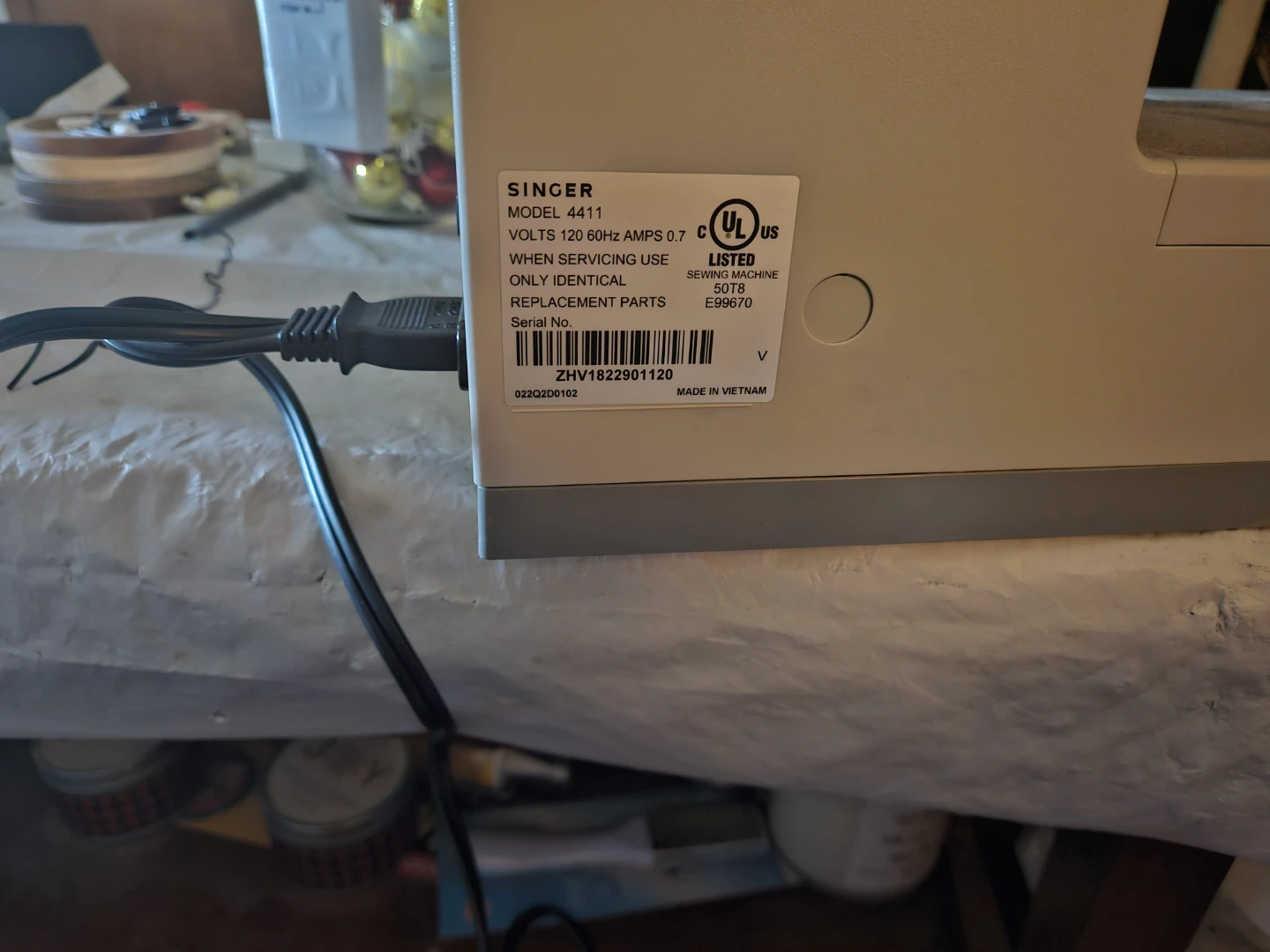 Singer Sewing Machine - photo 5
