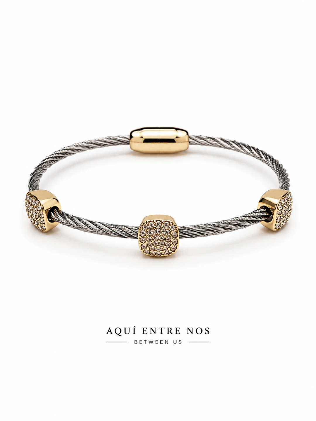 Aqui Entre Nos Crystal Cable Bracelet