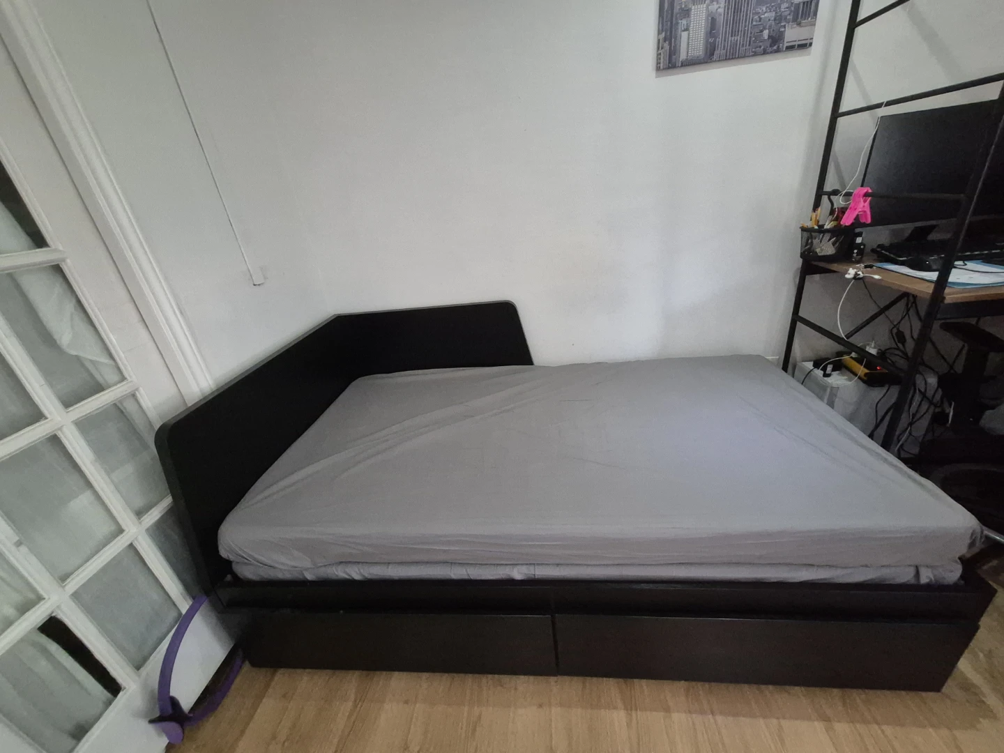 Moving sale