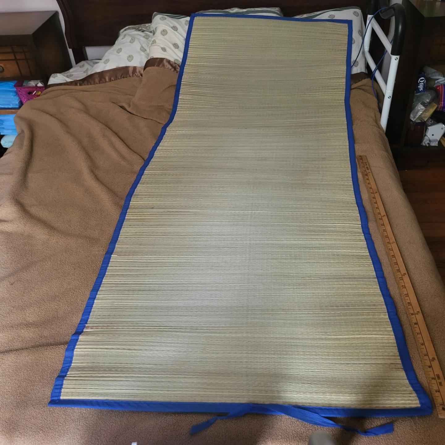 Woven Straw Tatami Mat with Blue Trim