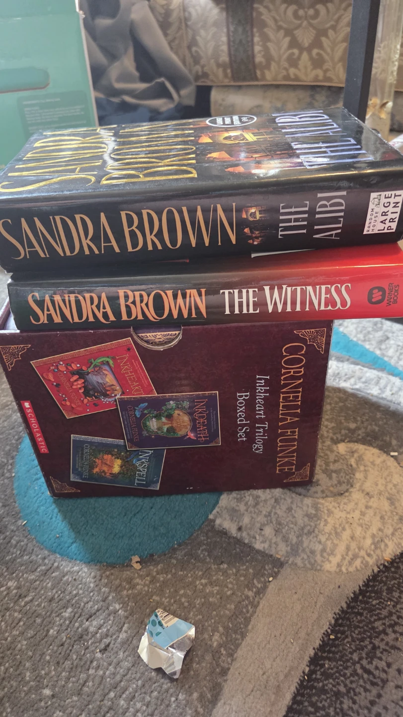 Collection of Books - Sandra Brown & More - photo 4