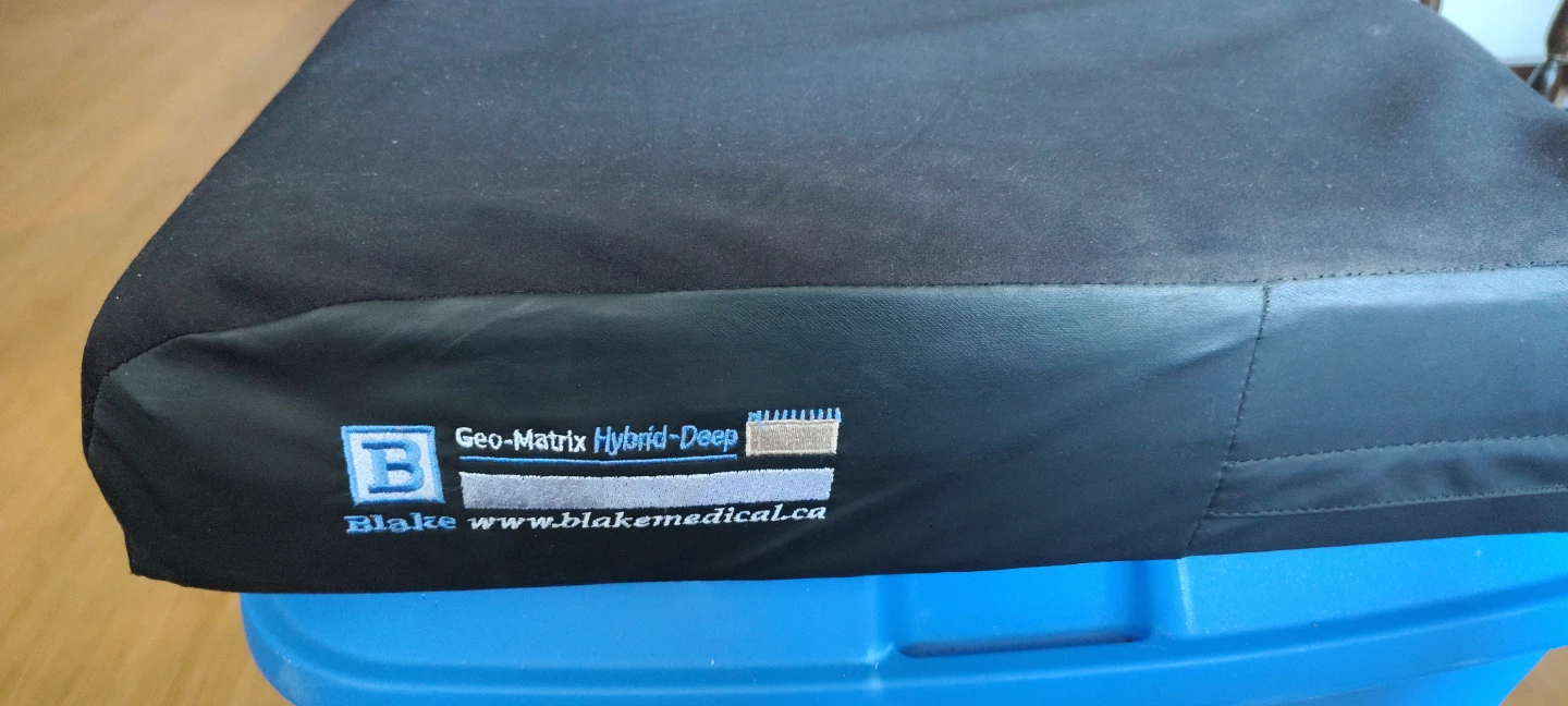 Blake Geo-Matrix Hybrid-Deep Cushion - photo 2